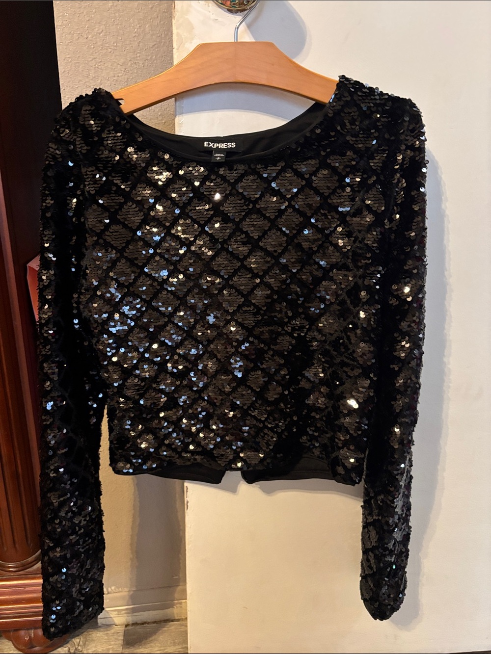Express Black Sequined Long-Sleeve Cropped Top